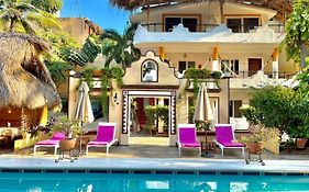 Beach Hotel Ines En Zicatela